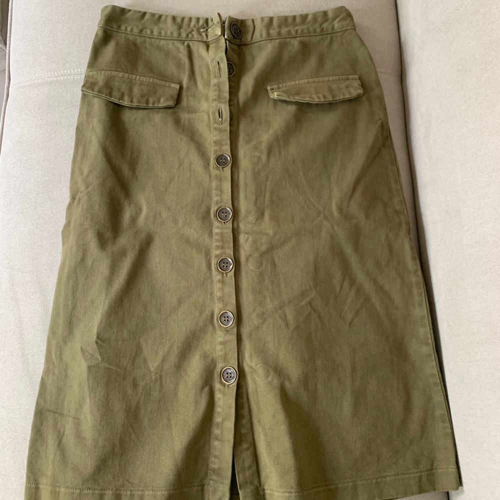 Zara denim midi skirt. Size Small.